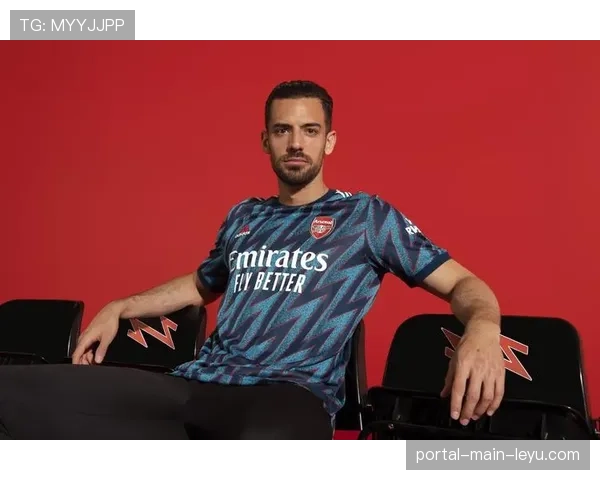 球衣销售报告：阿森纳第二客场球衣成为本季度最畅销商品